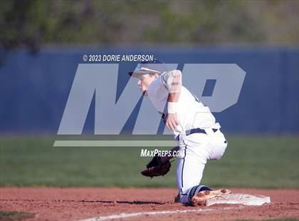 Thumbnail 1 in Del Campo @ Vista del Lago photogallery.