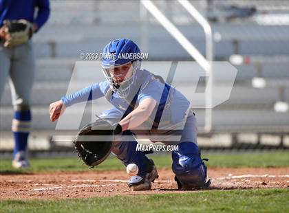 Thumbnail 1 in Del Campo @ Vista del Lago photogallery.