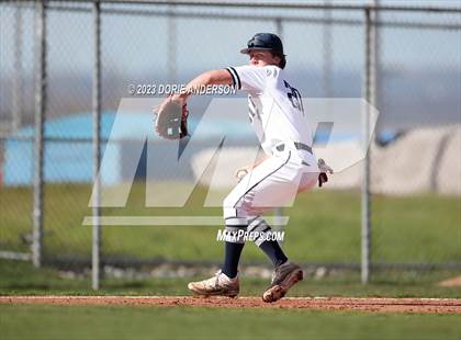 Thumbnail 1 in Del Campo @ Vista del Lago photogallery.