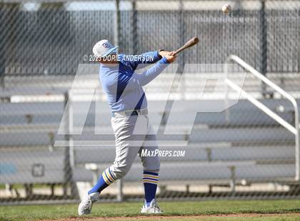 Thumbnail 2 in Del Campo @ Vista del Lago photogallery.