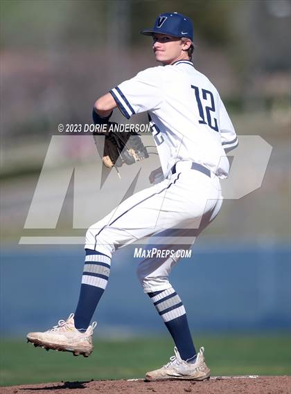 Thumbnail 2 in Del Campo @ Vista del Lago photogallery.