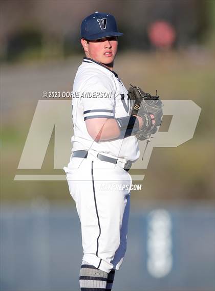 Thumbnail 2 in Del Campo @ Vista del Lago photogallery.