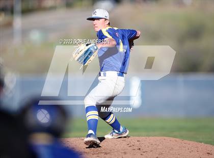 Thumbnail 2 in Del Campo @ Vista del Lago photogallery.