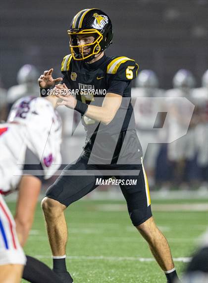 Thumbnail 3 in St. Ignatius vs Ventura (CIF Div 3AA Final) photogallery.