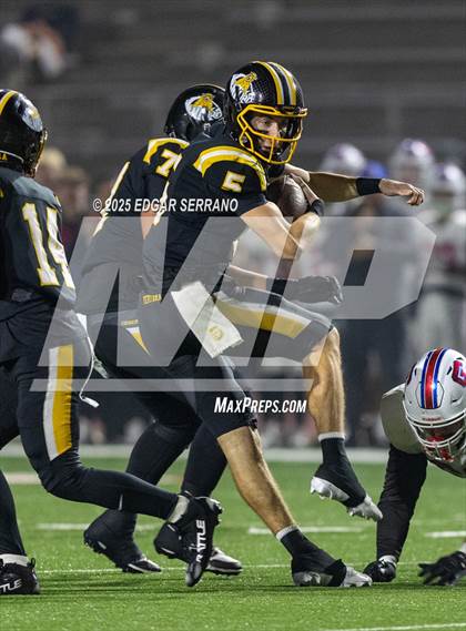 Thumbnail 2 in St. Ignatius vs Ventura (CIF Div 3AA Final) photogallery.