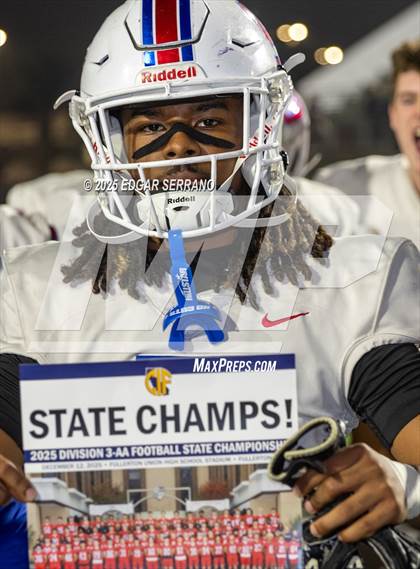 Thumbnail 3 in St. Ignatius vs Ventura (CIF Div 3AA Final) photogallery.
