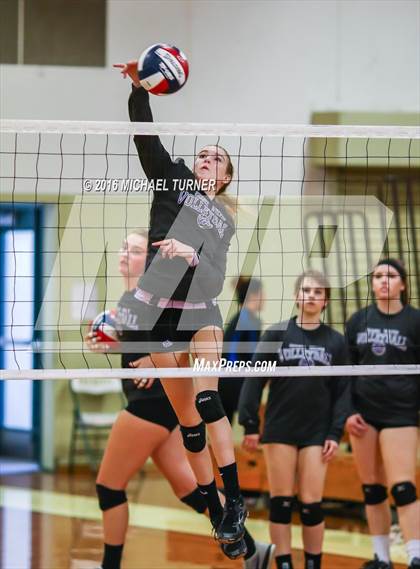 Thumbnail 2 in Foothill vs. Shasta (CIF-NS Final) photogallery.