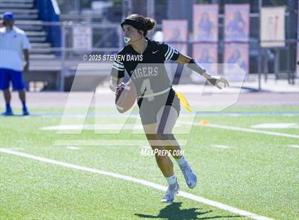 Thumbnail 1 in Campo Verde vs. Millennium photogallery.
