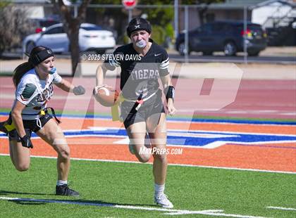 Thumbnail 3 in Campo Verde vs. Millennium photogallery.
