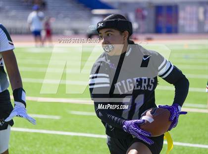 Thumbnail 3 in Campo Verde vs. Millennium photogallery.