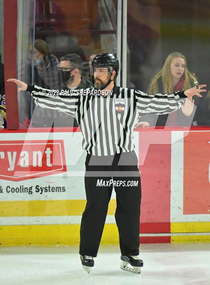 Thumbnail 2 in Regis Jesuit vs. Fort Collins (CHSAA 5A State Quarterfinal Game) photogallery.