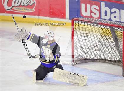 Thumbnail 1 in Regis Jesuit vs. Fort Collins (CHSAA 5A State Quarterfinal Game) photogallery.