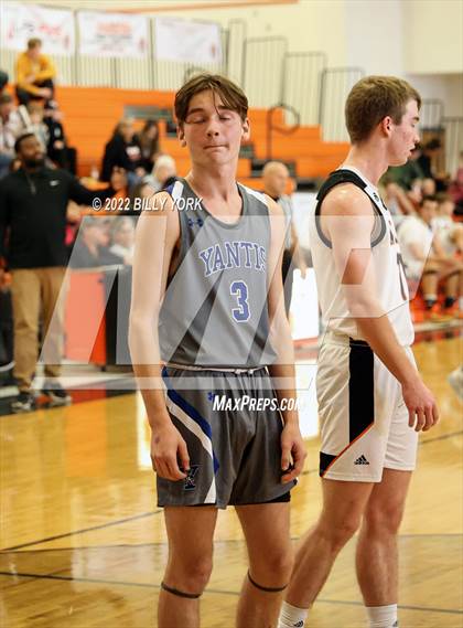 Thumbnail 2 in Grand Saline vs Yantis photogallery.
