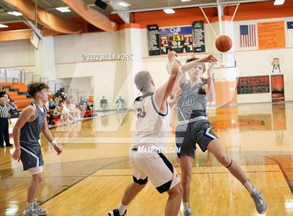 Thumbnail 3 in Grand Saline vs Yantis photogallery.