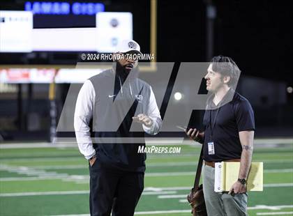 Thumbnail 3 in Belton @ Randle (UIL Football 5A D2 Region III Bi-District) photogallery.