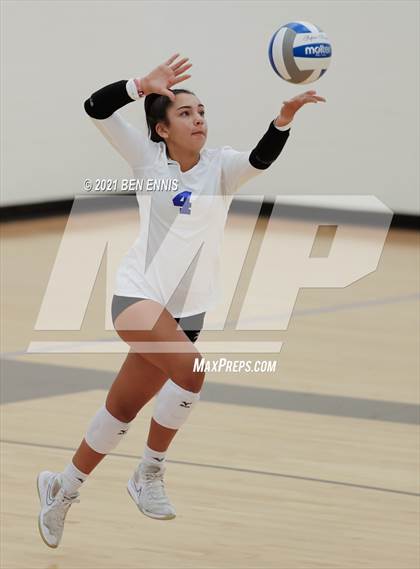 Thumbnail 1 in Brookstone vs Dutchtown (Southside Classic) photogallery.