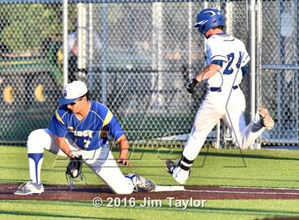 Thumbnail 3 in Brock vs Peaster (UIL 3A Regional Quarterfinal) photogallery.