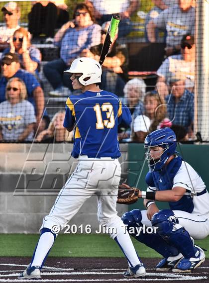 Thumbnail 3 in Brock vs Peaster (UIL 3A Regional Quarterfinal) photogallery.