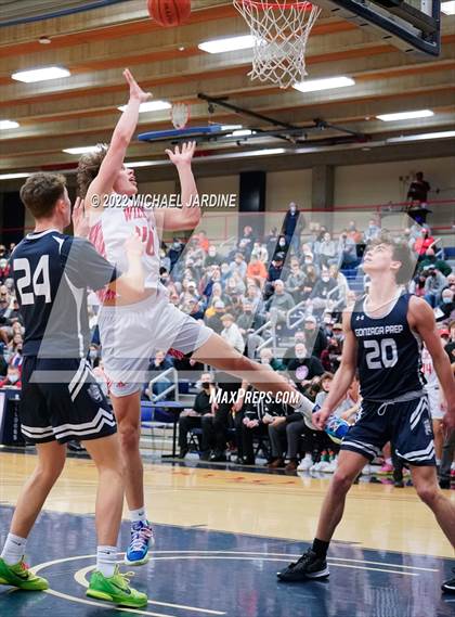 Thumbnail 1 in Gonzaga Prep vs. Mount Si (WIAA 4A Regional Playoff) photogallery.