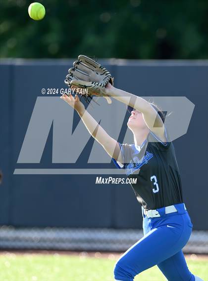 Thumbnail 2 in Tennessee vs. Georgia All-Star Classic photogallery.