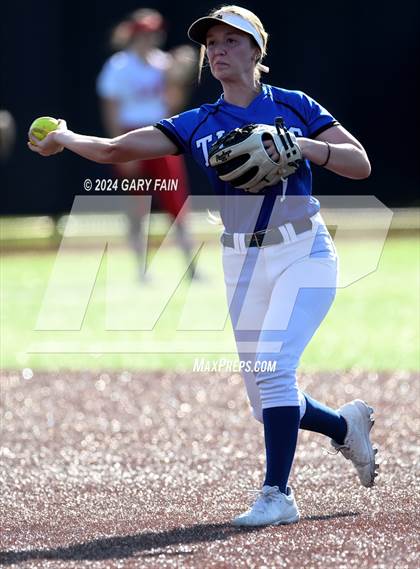 Thumbnail 2 in Tennessee vs. Georgia All-Star Classic photogallery.