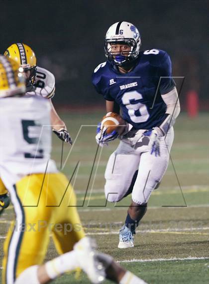 Thumbnail 2 in Middletown vs. New London (CIAC Class L Quarterfinal) photogallery.