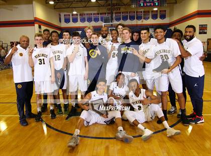 Thumbnail 3 in Knight vs. Campbell Hall (Tarkanian Classic) photogallery.