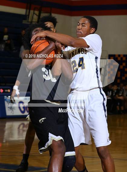 Thumbnail 2 in Knight vs. Campbell Hall (Tarkanian Classic) photogallery.