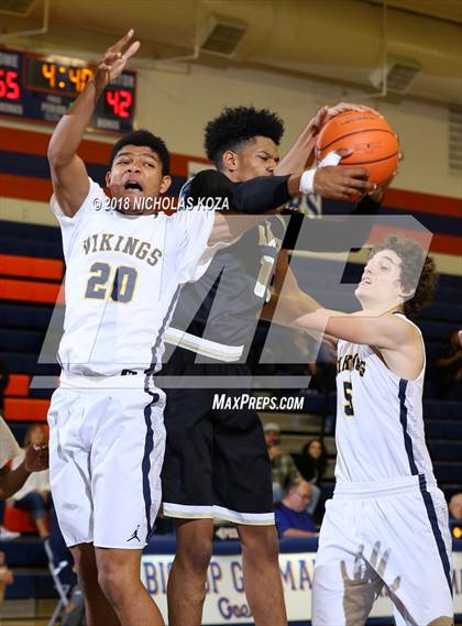 Thumbnail 2 in Knight vs. Campbell Hall (Tarkanian Classic) photogallery.