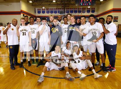 Thumbnail 1 in Knight vs. Campbell Hall (Tarkanian Classic) photogallery.