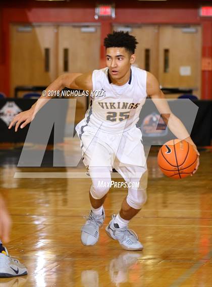 Thumbnail 3 in Knight vs. Campbell Hall (Tarkanian Classic) photogallery.