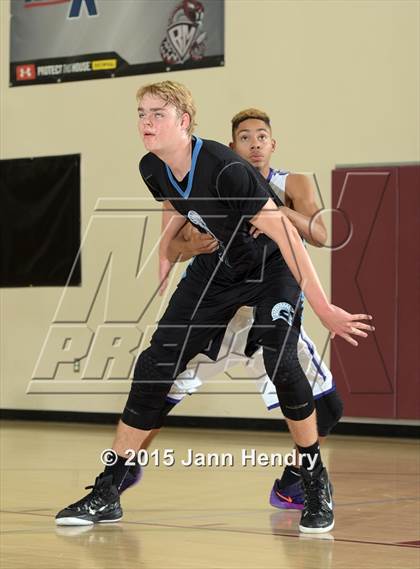 Thumbnail 1 in Villa Park @ Hoover (MaxPreps Holiday Classic) photogallery.