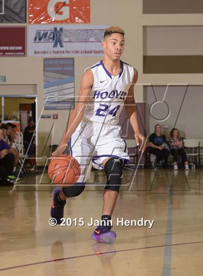 Thumbnail 1 in Villa Park @ Hoover (MaxPreps Holiday Classic) photogallery.