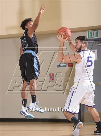 Thumbnail 3 in Villa Park @ Hoover (MaxPreps Holiday Classic) photogallery.