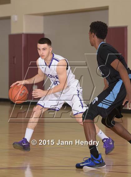 Thumbnail 1 in Villa Park @ Hoover (MaxPreps Holiday Classic) photogallery.