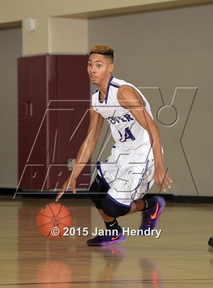 Thumbnail 2 in Villa Park @ Hoover (MaxPreps Holiday Classic) photogallery.