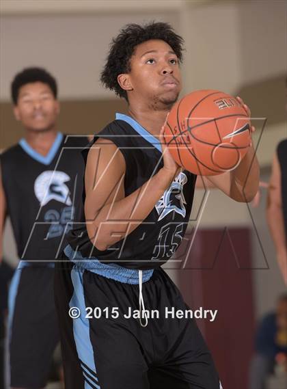 Thumbnail 3 in Villa Park @ Hoover (MaxPreps Holiday Classic) photogallery.