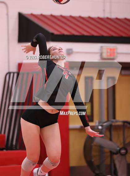 Thumbnail 3 in Penfield vs Webster Thomas photogallery.