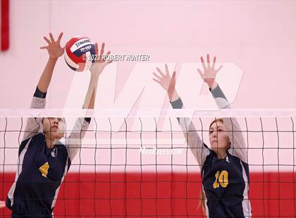 Thumbnail 1 in Penfield vs Webster Thomas photogallery.