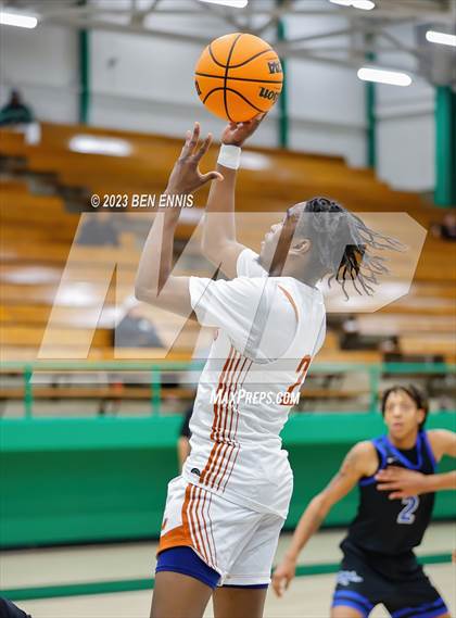 Thumbnail 3 in Lanier vs. James F. Byrnes (FCA I-85 Battleground Showcase) photogallery.