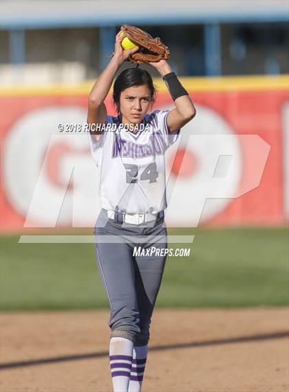 Thumbnail 2 in Washington Union vs. Chowchilla photogallery.