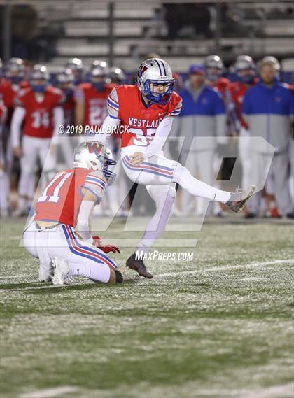 Thumbnail 2 in Westlake vs Cibolo Steele (UIL 6A Area Playoff) photogallery.