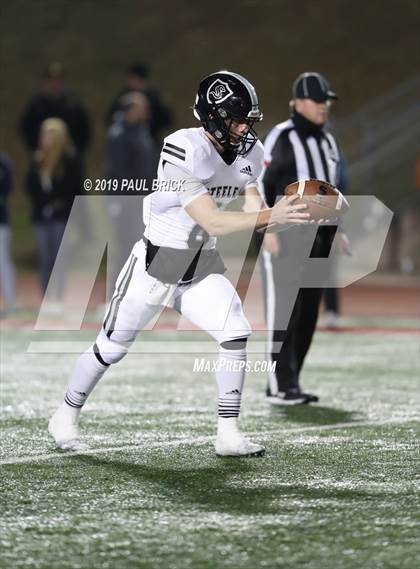 Thumbnail 3 in Westlake vs Cibolo Steele (UIL 6A Area Playoff) photogallery.