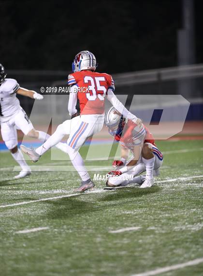 Thumbnail 3 in Westlake vs Cibolo Steele (UIL 6A Area Playoff) photogallery.