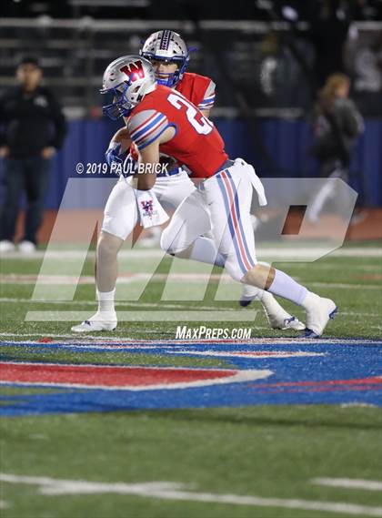 Thumbnail 2 in Westlake vs Cibolo Steele (UIL 6A Area Playoff) photogallery.