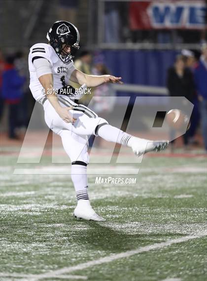 Thumbnail 3 in Westlake vs Cibolo Steele (UIL 6A Area Playoff) photogallery.