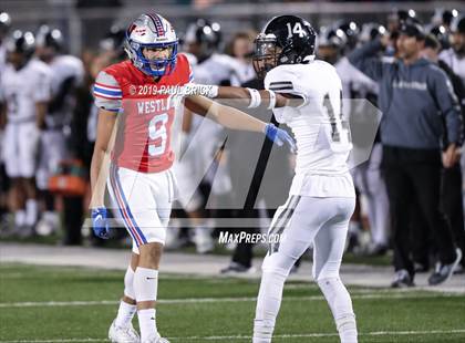 Thumbnail 2 in Westlake vs Cibolo Steele (UIL 6A Area Playoff) photogallery.