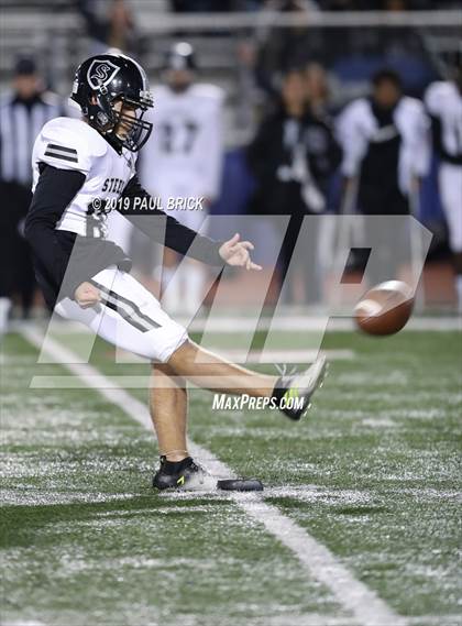Thumbnail 2 in Westlake vs Cibolo Steele (UIL 6A Area Playoff) photogallery.