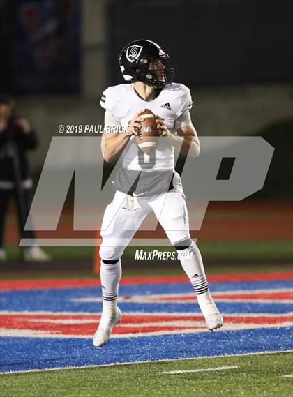 Thumbnail 2 in Westlake vs Cibolo Steele (UIL 6A Area Playoff) photogallery.