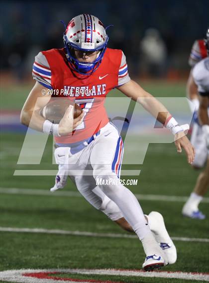 Thumbnail 3 in Westlake vs Cibolo Steele (UIL 6A Area Playoff) photogallery.